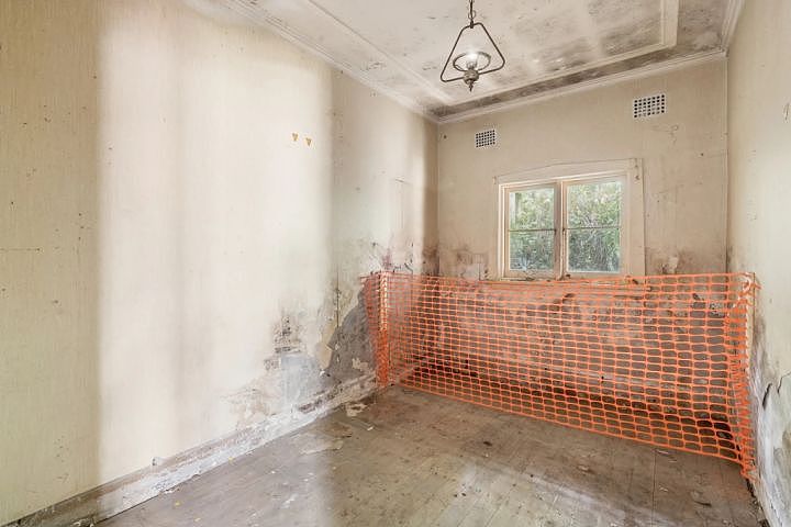 $460万 vs $200万！悉尼高端海滨独栋屋现大反差：一边天价，一边“冷门低价”（组图） - 3