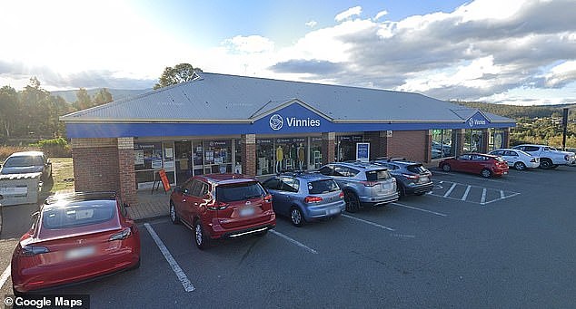破旧衣要$50？澳女痛批Vinnies标价离谱，网友吐槽不如买Kmart - 4