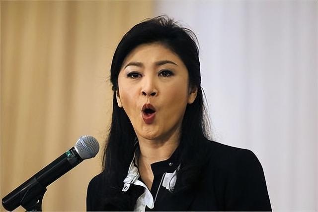 普京都惊叹:泰国女总理惨遭流亡,无路可退,竟当上中国董事长! - 2