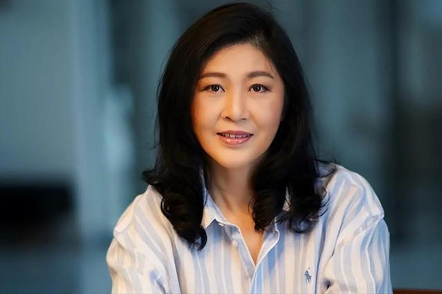 普京都惊叹:泰国女总理惨遭流亡,无路可退,竟当上中国董事长! - 6