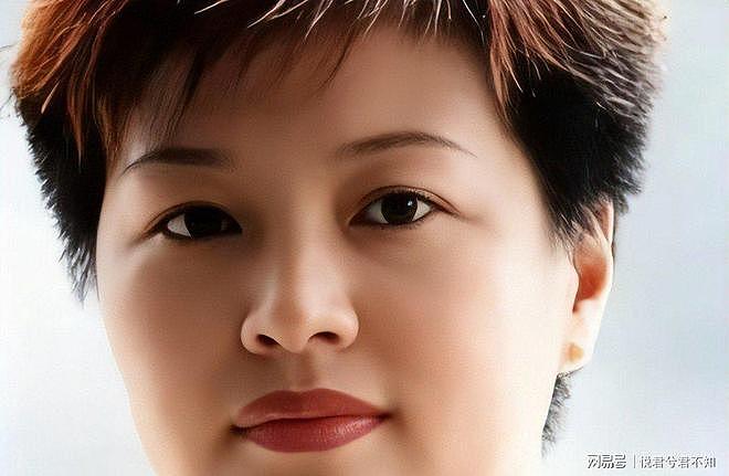 哈文含泪道破李咏葬在美国原因:不是不爱国,而是三天内必须下葬(组图) - 16