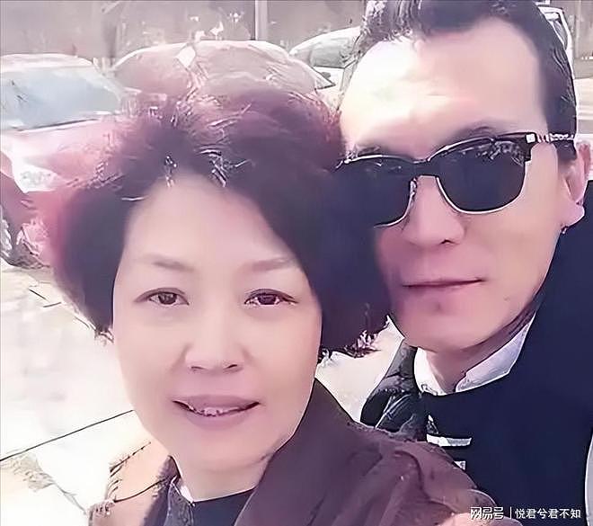 哈文含泪道破李咏葬在美国原因:不是不爱国,而是三天内必须下葬(组图) - 22