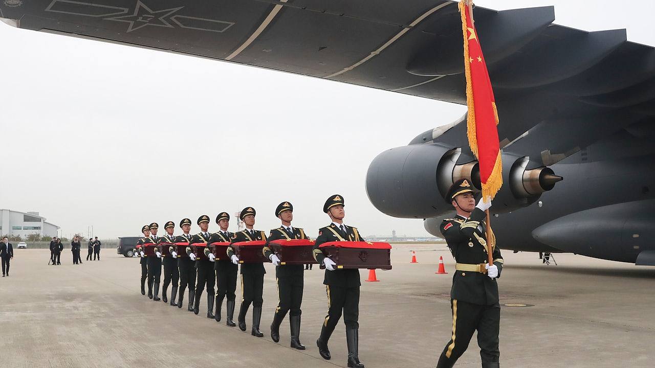 第13批在韩志愿军遗骸烈士今运回国,中国空军运-20B首次执行任务(组图) - 1