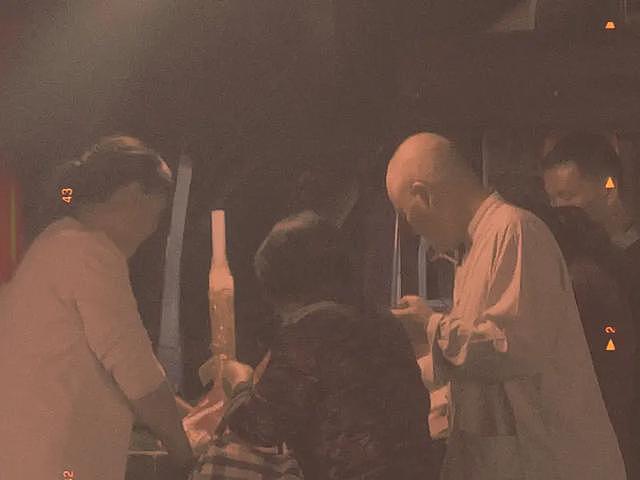 迟重瑞放弃继承陈丽华百亿遗产，签字那一刻，他终于解脱了（组图） - 1