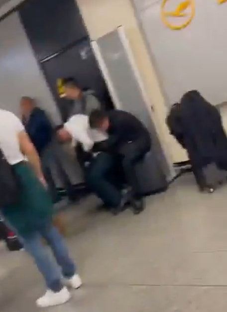 中国航材原董事长等德国机场醉酒，坚持登机致航班延误遭撤职（组图） - 4