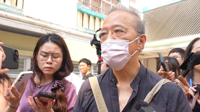“去看回我以前的家”  香港宏福苑首批回家执拾居民的追悼与道别（组图） - 7