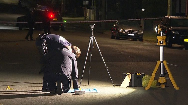 夜晚连发两起恶性枪击与袭警案!悉尼警员惨遭车辆夹击与重拳打伤(组图) - 1