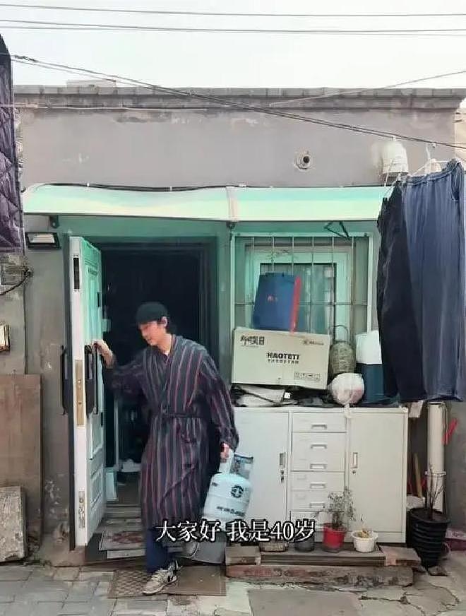 40岁演员周瑞坦言：五个月无戏可拍，住10平出租，生活拮据无车房（组图） - 3
