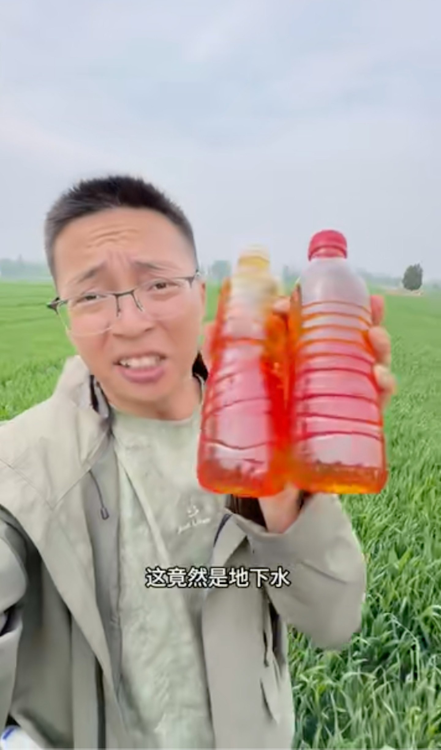 河北红色地下水灌溉麦田,村民不吃自家粮(组图) - 2