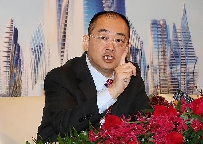 恒大追回高层巨额资金:夏海钧退还1.6亿元,任泽平退还731万元(组图) - 1