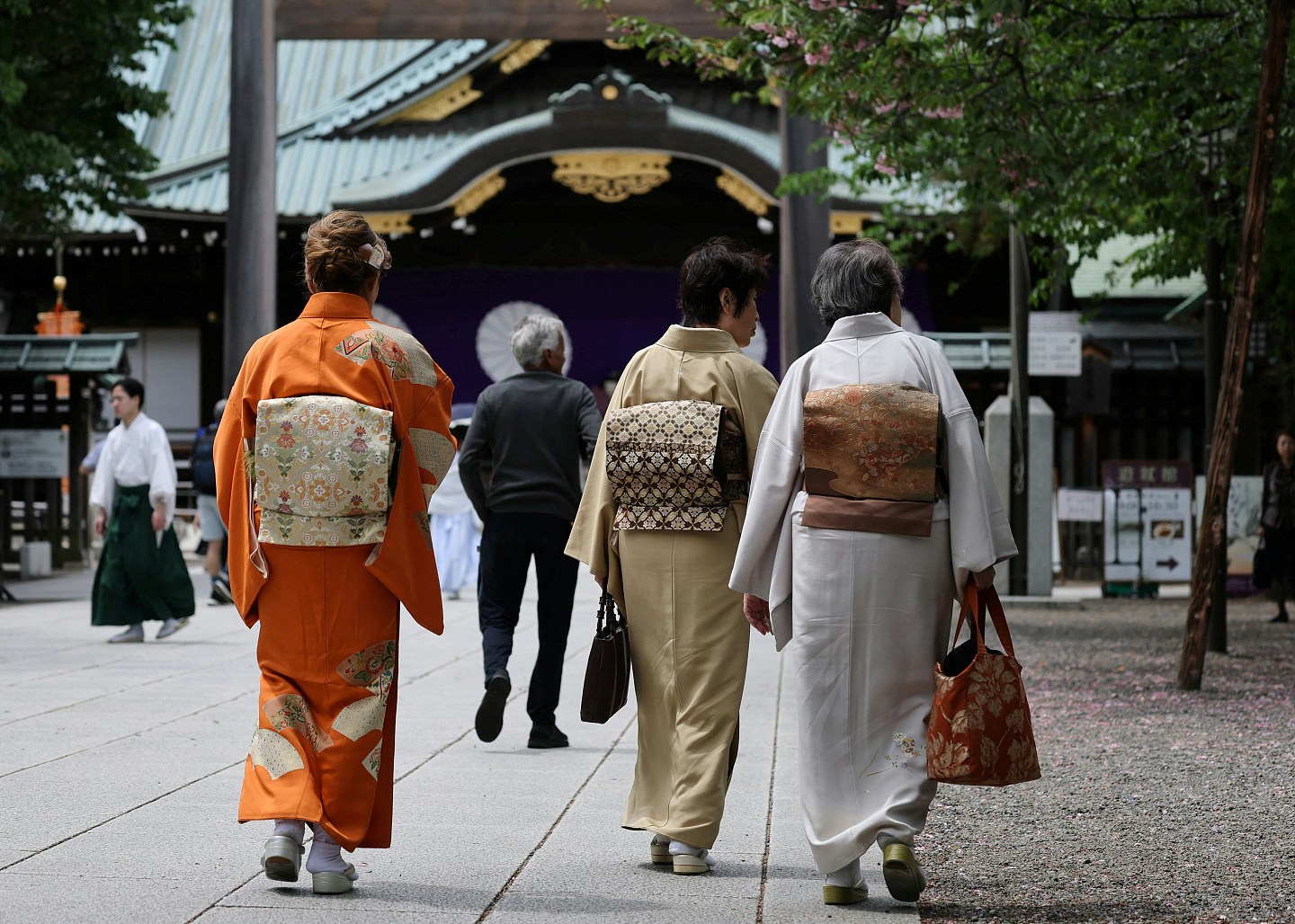 韩国男子靖国神社挂反日横额被捕　事后称「做了想做的事」 - 2