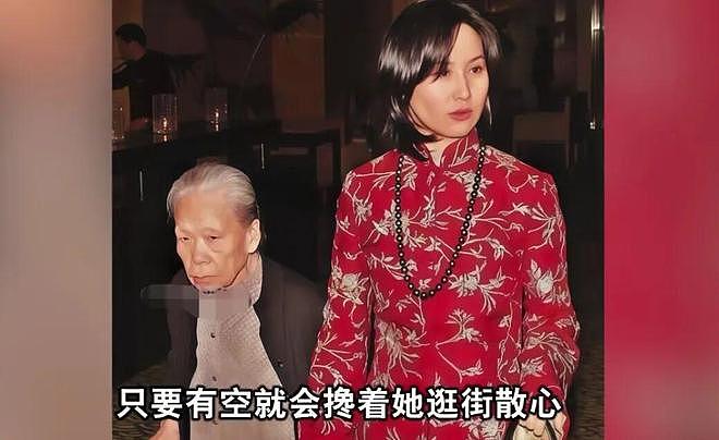 何猷君家保姆买彩票中了3000万,保姆乐坏了,拒不辞职!转头第一句话是:你想要什么,我都买给你 - 3