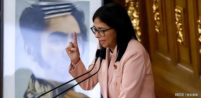 扮猪吃虎？委代总统隐忍四个月撕下面具，率几十万大军硬刚美国 - 10