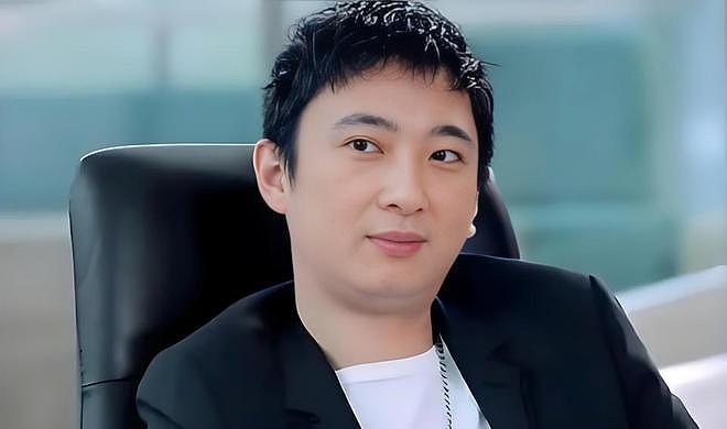 前男友曝黄一鸣和王思聪在一起时出轨男方朋友，难怪王思聪不认娃 - 3