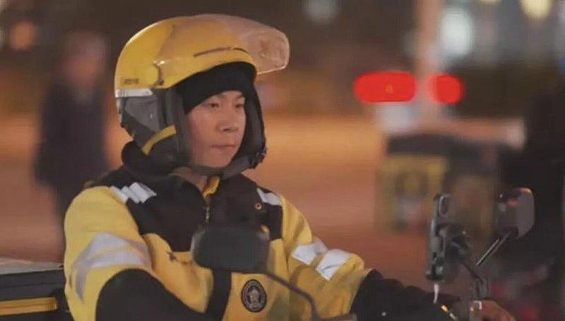 美团“卷王”为还巨债日接单16小时！触发防疲劳机制被强制下线240次（组图） - 1