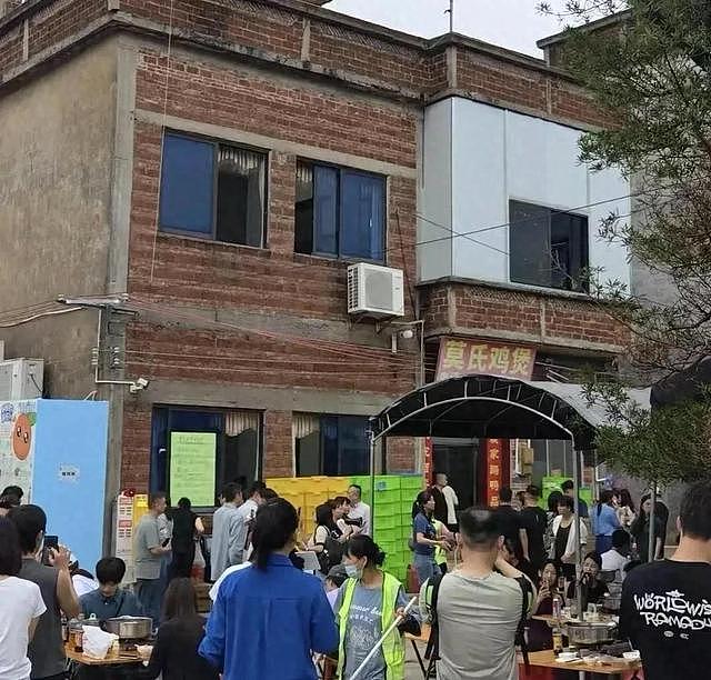 网红莫氏鸡煲从通宵排队到空无一人,终究逃不过昙花一现(组图) - 1