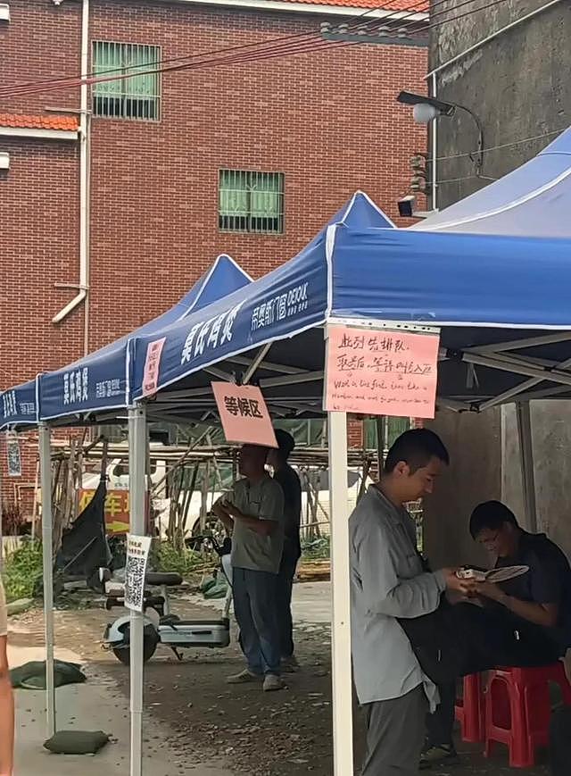 网红莫氏鸡煲从通宵排队到空无一人,终究逃不过昙花一现(组图) - 5