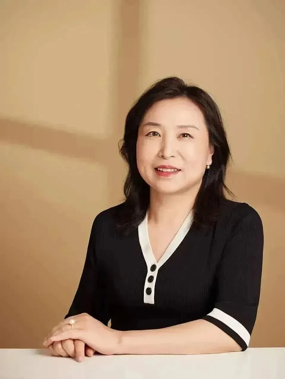 深度解析饭圈乱象:从全红婵被黑看资本操控下的粉丝数据战争(组图) - 3