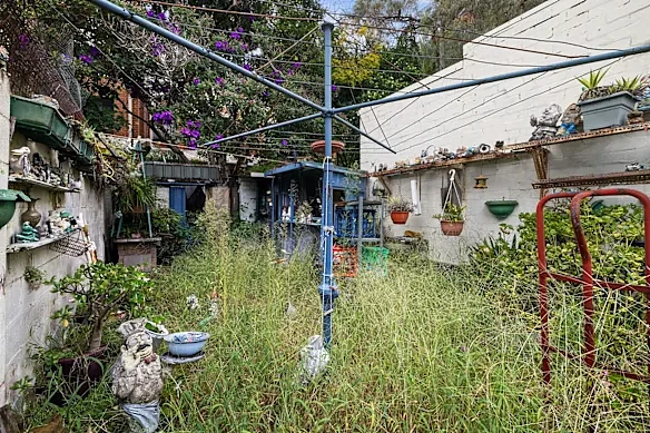 破到不能住人！悉尼旧屋卖出$102.5万，8人竞争激烈（组图） - 1