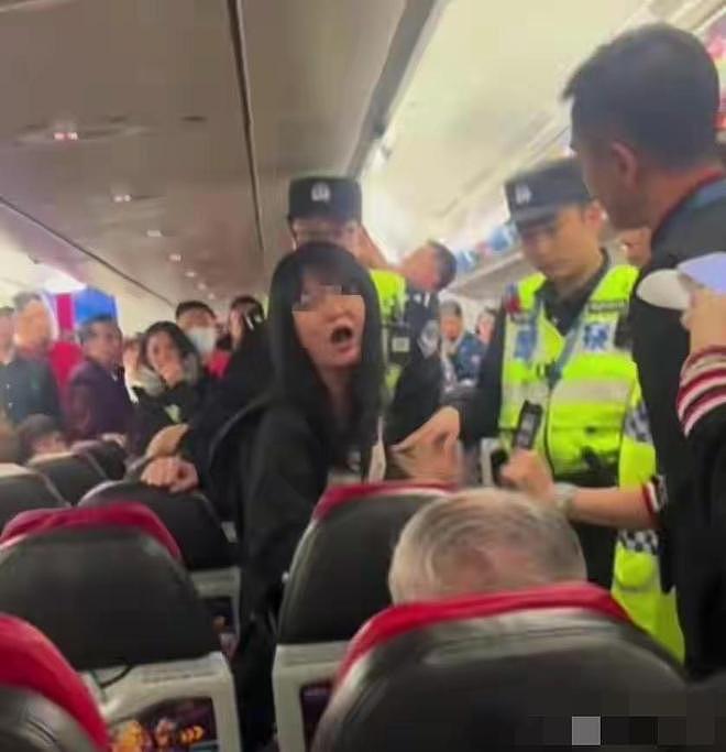 假空姐大闹亚航后续：知情人士透露真实身份，这下轮到女子老实了（组图） - 4