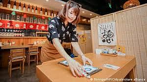 外媒：不想等裁员！越来越多中国年轻人用AI做起一人公司（组图） - 2