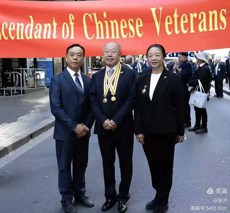 中国抗战后代方阵第11次 亮相今年澳新军团日大游行 - 10