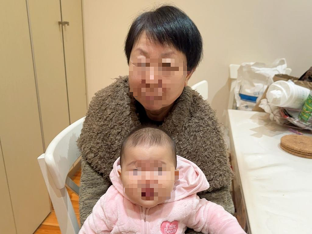 痛心！澳华女家门口被撞身亡，绝症司机当庭落泪致歉：我已尽力救她（组图） - 1