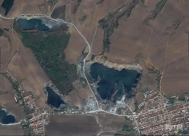 吉林伊通惊现200万豪华住宅式墓地，独门独户地上地下两层（组图） - 4