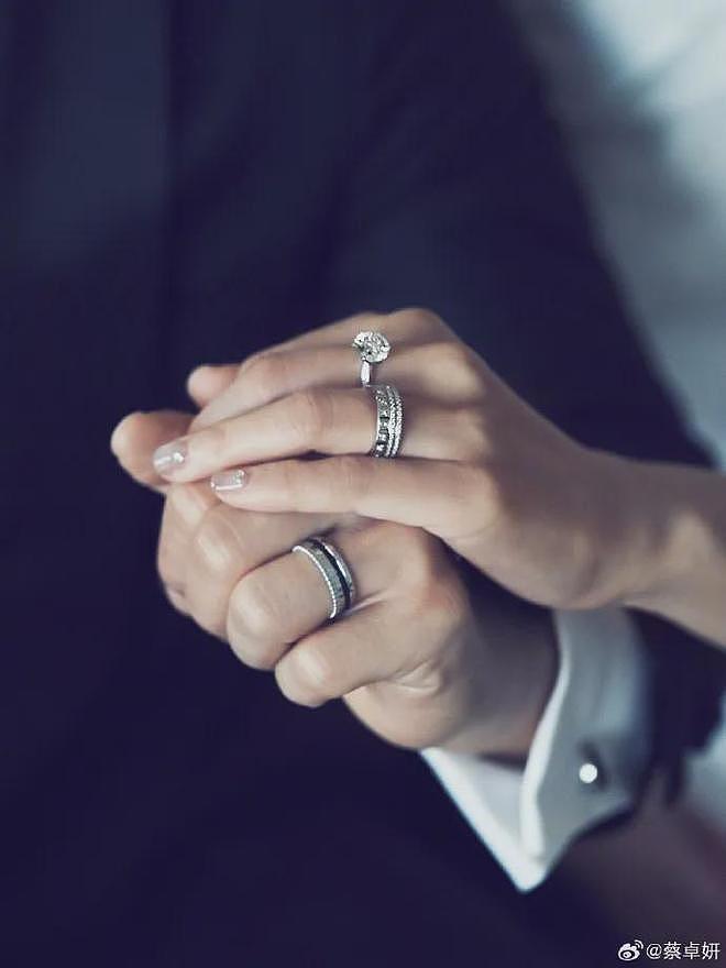 阿Sa蔡卓妍官宣结婚，老公是健身房老板！曾与郑中基隐婚4年（组图） - 3
