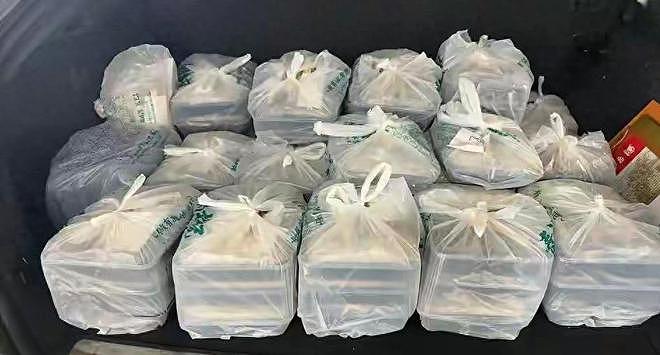 从内地偷运51公斤盒饭回澳门？网友：啥盒饭？这么香吗？（组图） - 1