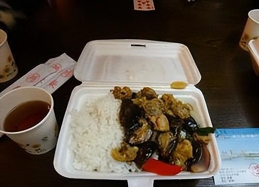 从内地偷运51公斤盒饭回澳门？网友：啥盒饭？这么香吗？（组图） - 3