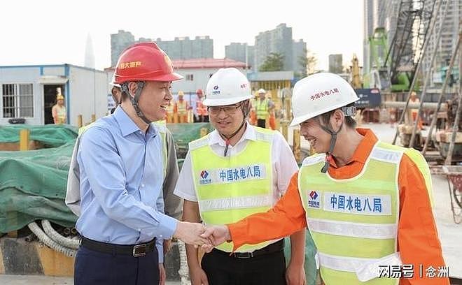离谱！许家印只喝2700一瓶水，马桶必须喷香水，随身配备女按摩师（组图） - 3