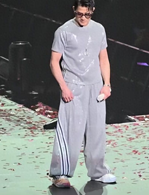 生3个还不行,61岁郭富城因为“没儿子”,在方媛老家被当面羞辱(组图) - 1