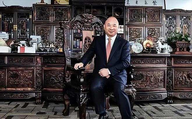 第二个“恒大”出现!年收入超6000亿,老板跟许家印“称兄道弟”(组图) - 5