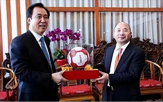 第二个“恒大”出现!年收入超6000亿,老板跟许家印“称兄道弟”(组图) - 7