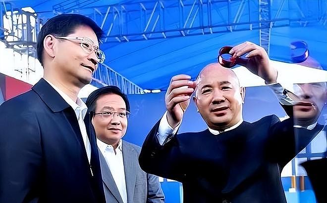 第二个“恒大”出现!年收入超6000亿,老板跟许家印“称兄道弟”(组图) - 14