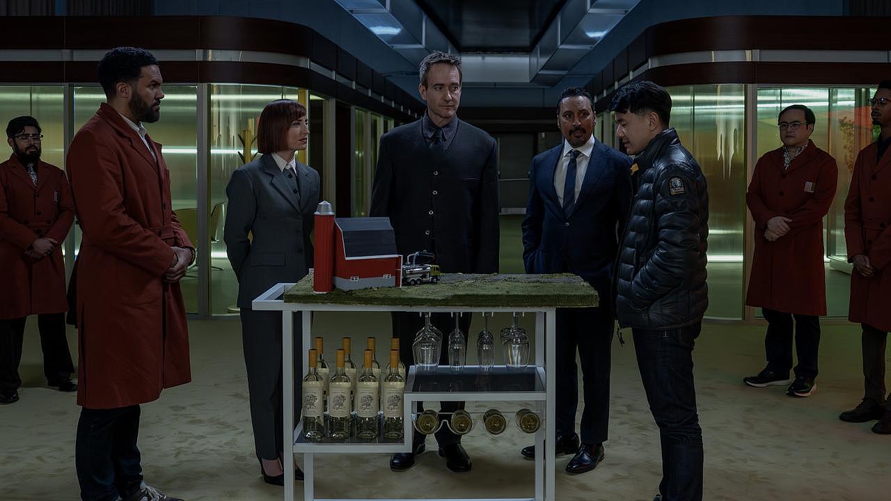 在澳长大华人喜剧明星吐槽美国小费文化“很奇怪”和太烦人!携新剧对戏好莱坞大咖(组图) - 2