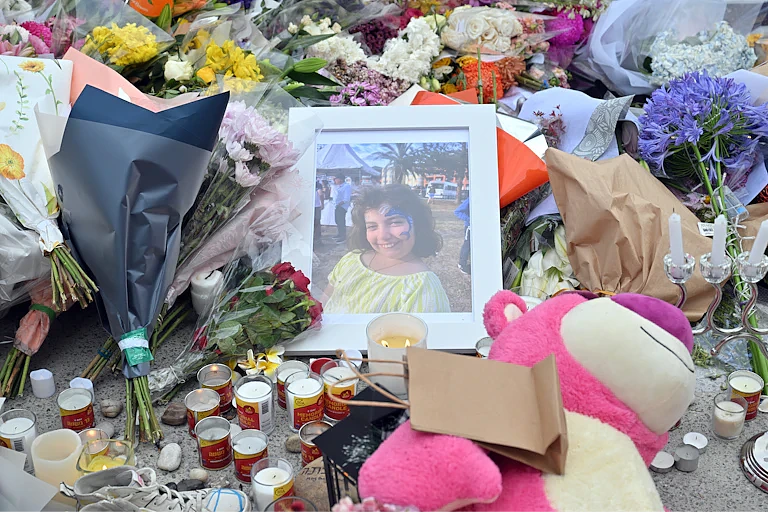 悉尼Bondi海滩恐袭16死42伤!一线医护揭残酷救援现场(组图) - 1