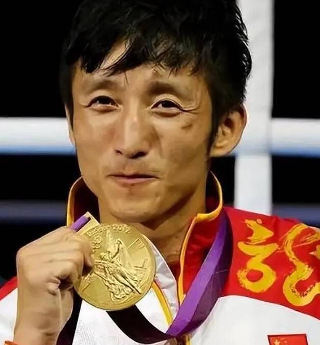 7年败光2亿!邹市明冉莹颖同步发文:2人最终还是迈出了这一步! - 1