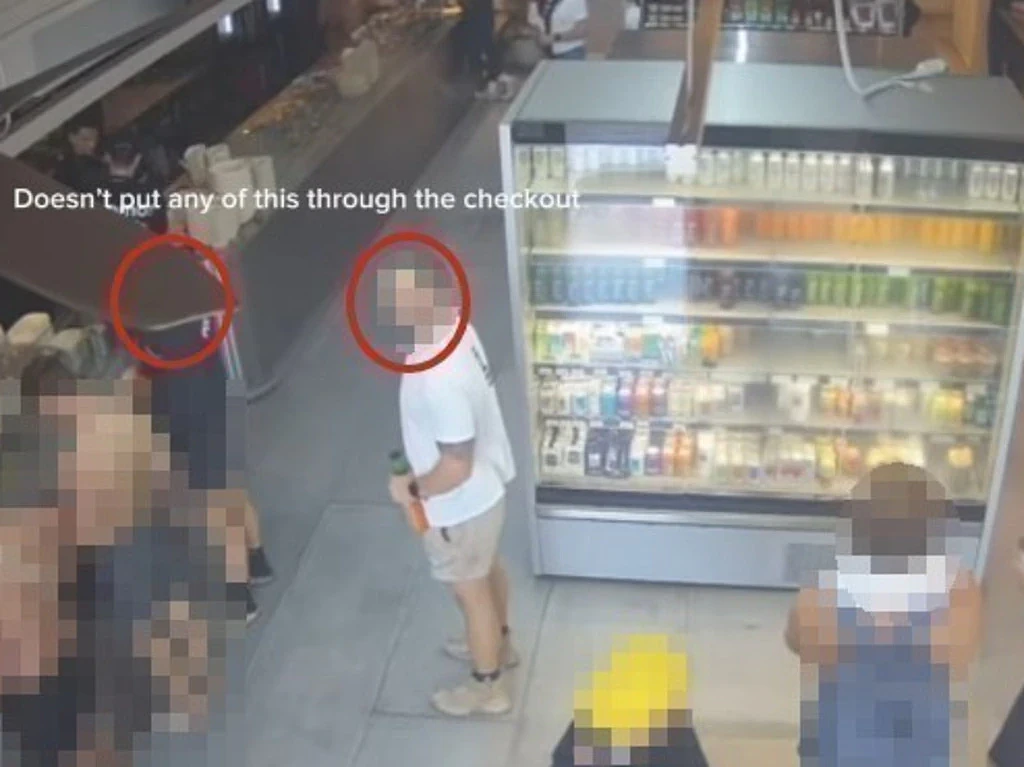 澳网红咖啡馆遭顾客“假结账”连日白拿，店家怒发监控曝光：“实在令人失望！” - 2