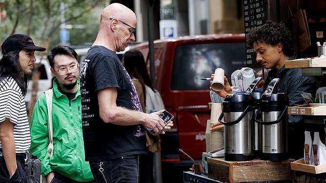 上四休三不降薪，年假加一周！澳洲各大工会联手施压政府，全面推动四天工作制（组图） - 1