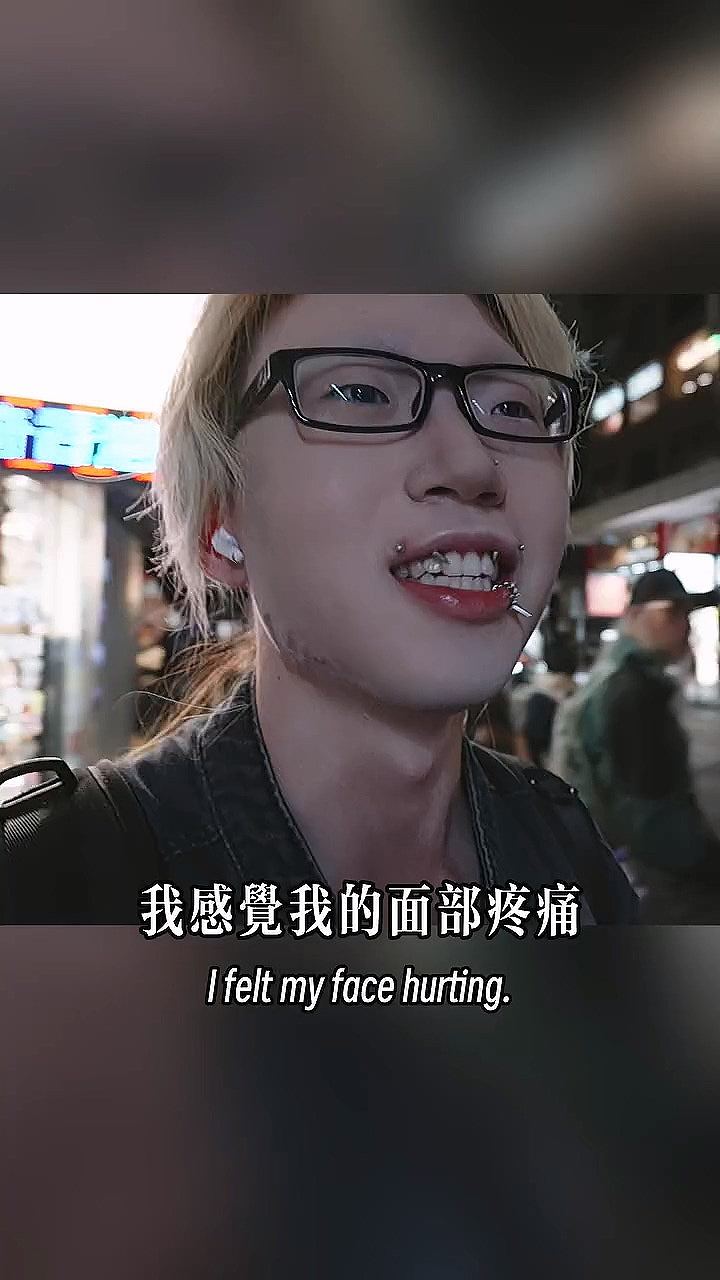 内地博主游香港大叹自卑：穿搭土、地铁滞留被罚，港人暖心回复刷屏（组图） - 3