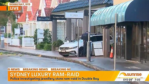 悉尼精品店遭飞车抢劫，损失高达$10万！老板哭诉：太绝望了（组图） - 1