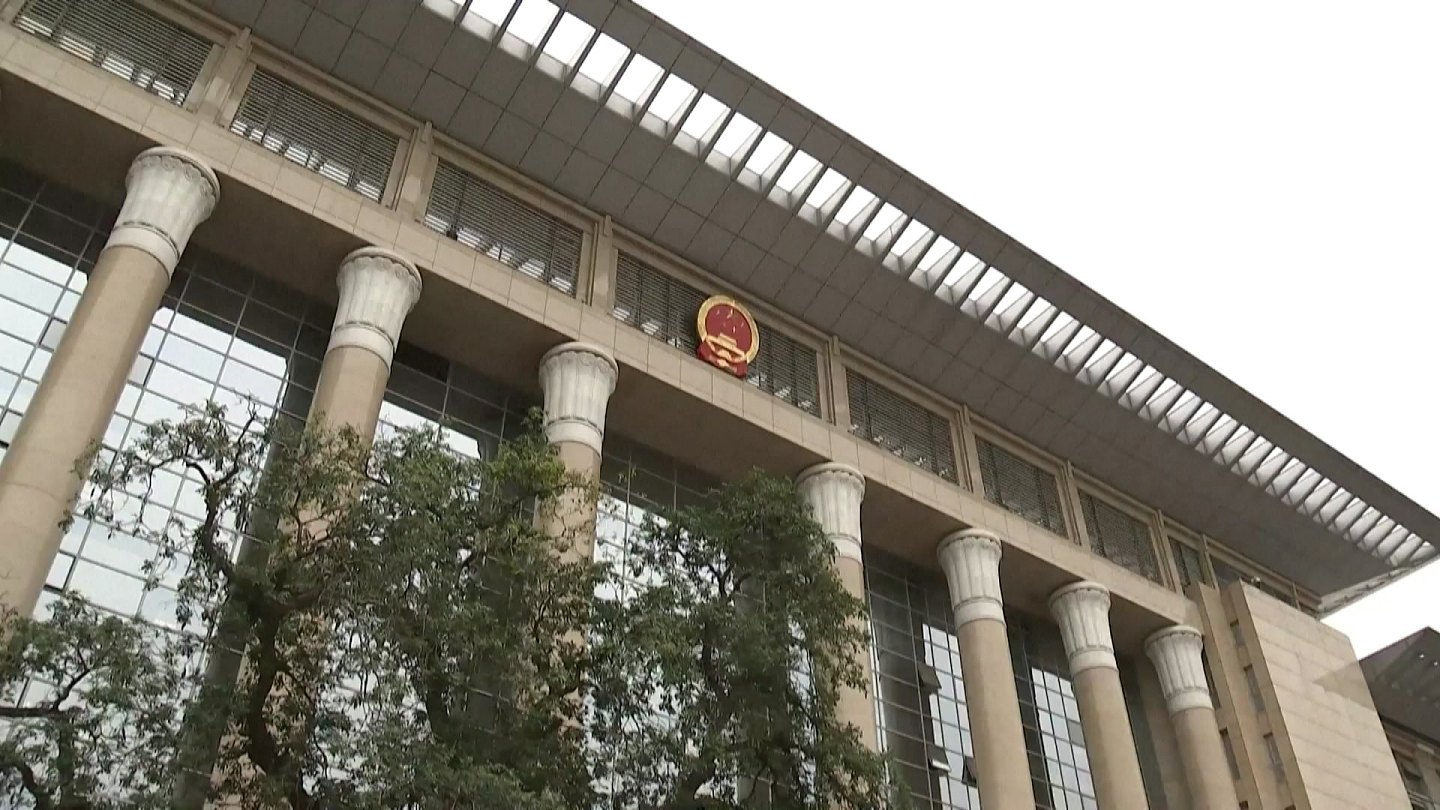 中国反腐新规!民企员工受贿,与公职人员同罪同罚(图) - 1