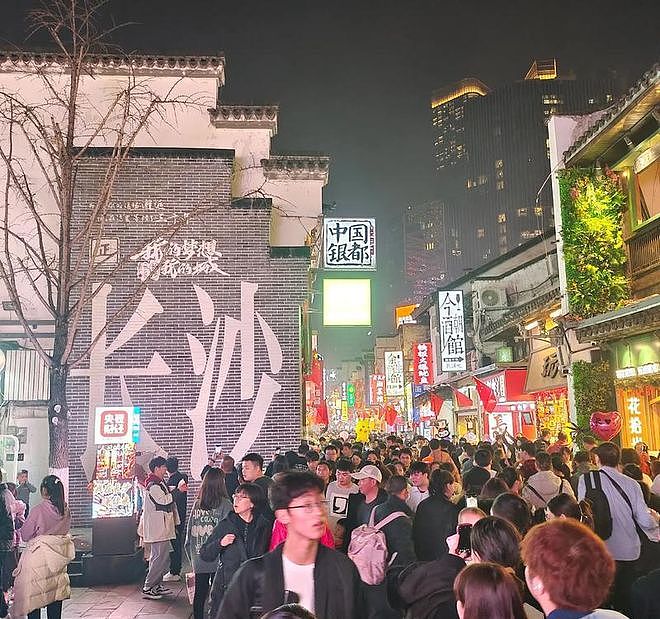 “不去后悔，去了更后悔！”五一最堵6大景区曝光，堵到一动不动 - 3