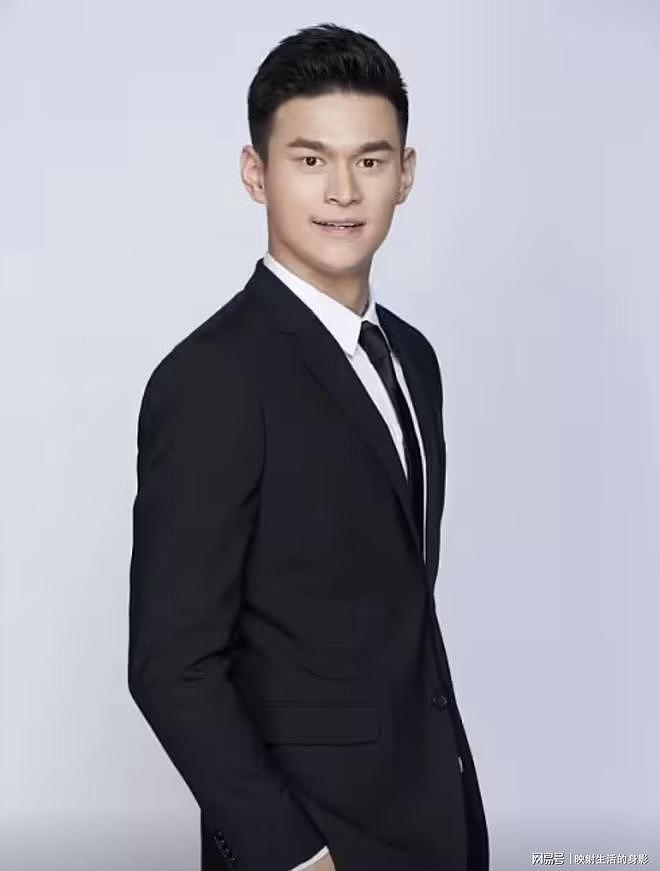 孙杨无证驾驶再上热搜，全体拘留人员陪他吃素，优待拉满（组图） - 1