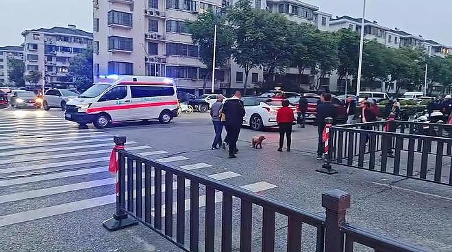广西小区突发惨烈悲剧4死1伤！深夜警情出炉，背后隐情引人深思（组图） - 1