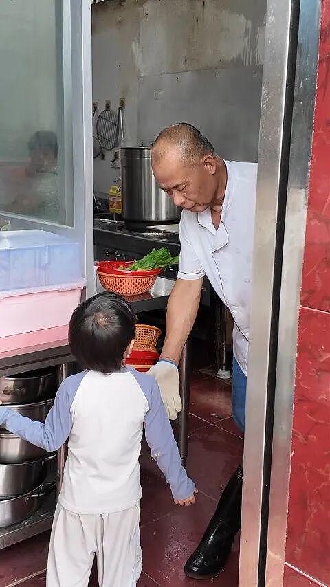 莫氏鸡煲上线汤料包5分钟售罄4000多份,总销售额破160万元(组图) - 8