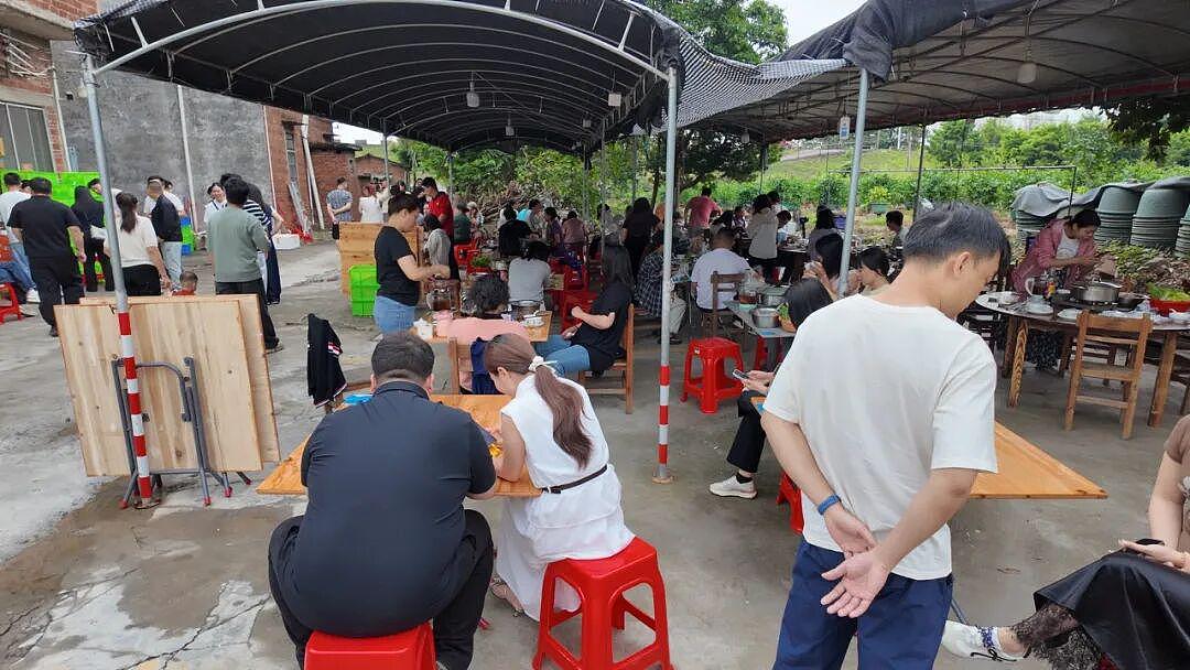 莫氏鸡煲上线汤料包5分钟售罄4000多份,总销售额破160万元(组图) - 11