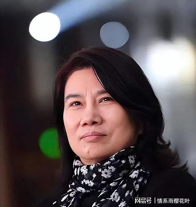 格力原董事长投案,全网都在找董明珠——被踢走十年,交出了什么(组图) - 1